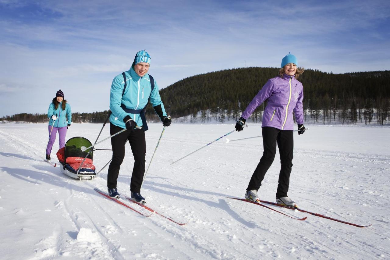 Majatalo Jurtta Hotel Rautuskylä Buitenkant foto