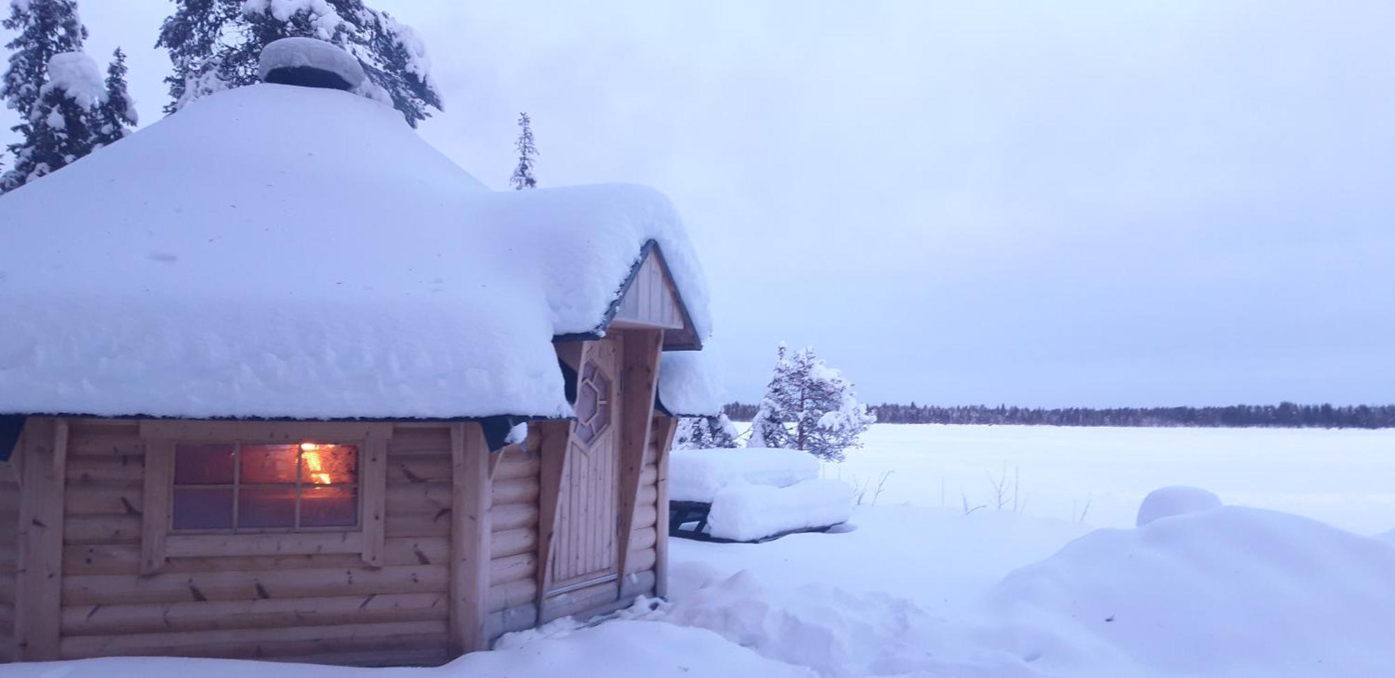 Majatalo Jurtta Hotel Rautuskylä Buitenkant foto